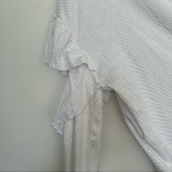 Chaser cut out Long-sleeve with Ruffles Top Size Medium/Large in White NWT - Picture 8 of 8